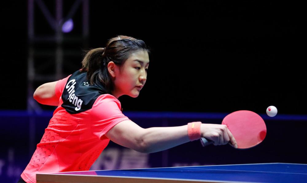 拖入泥沼 拖入泥沼